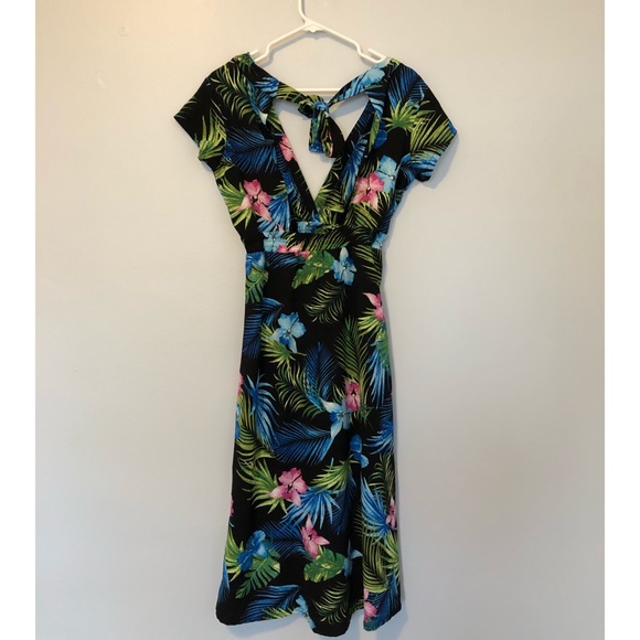 Tropical Printed Backless Midi Dress Size Small - Picture 2 of 8